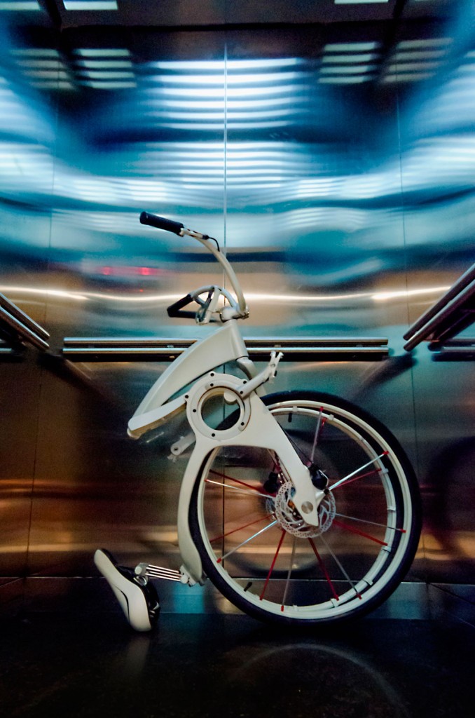 GiBike —— 3秒完成折疊，更能為手機充電的單車 13