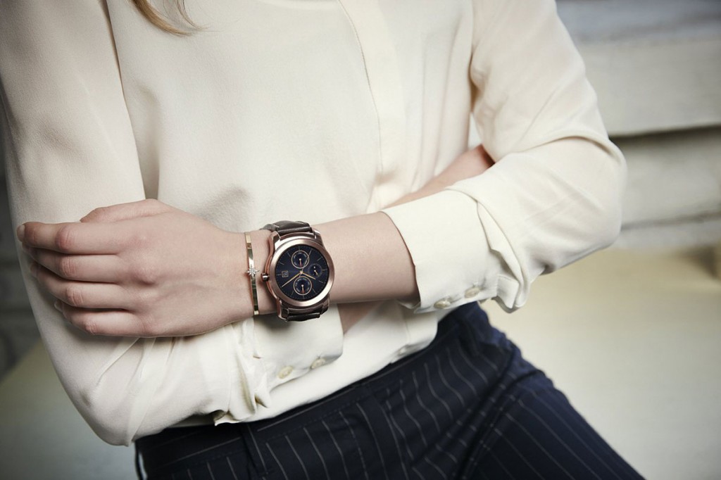 LG 發布首款全金屬智能腕錶：Urbane 5