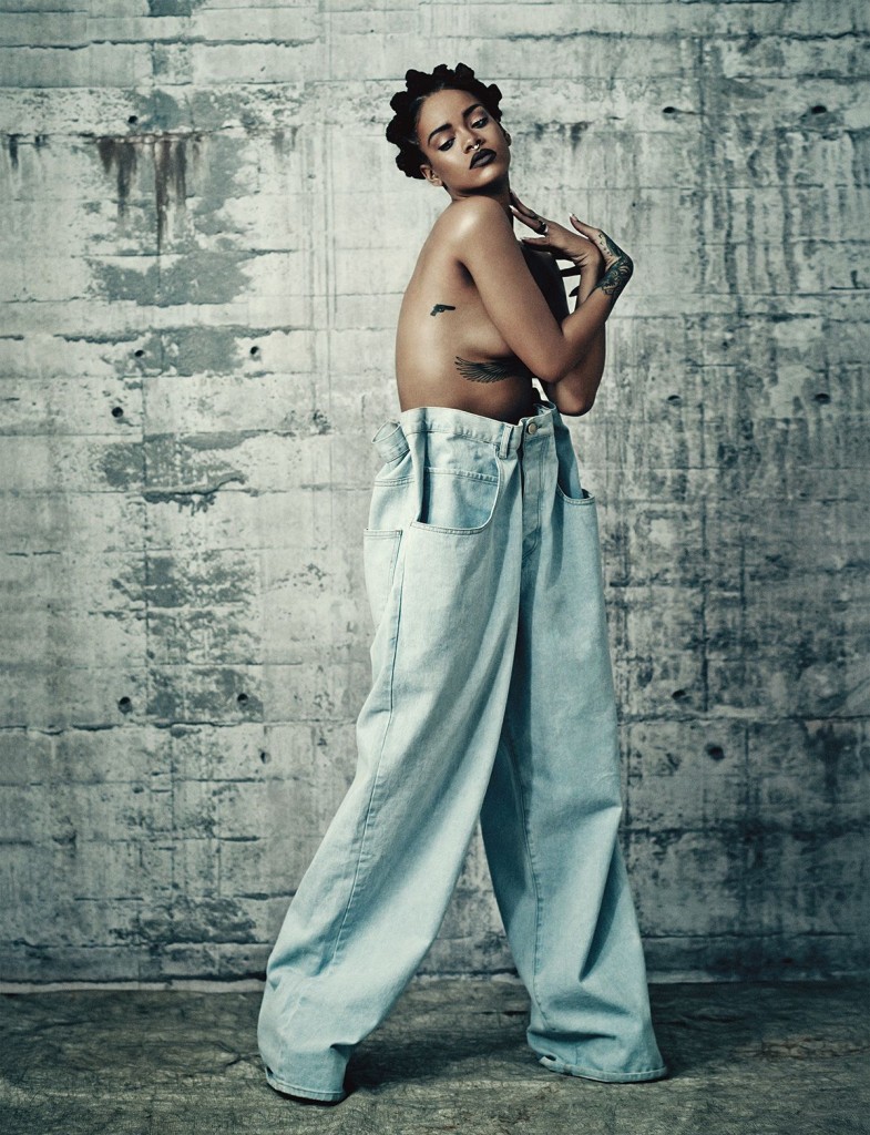 Rihanna 榮登《i-D Magazine》 全新音樂特刊封面，完整版造型特輯亮相 2