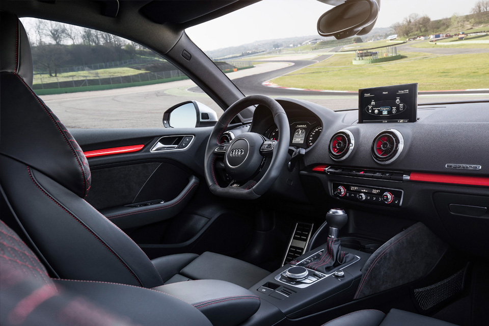 Audi 亮相全新RS 3 Sportback 車款 2 Audi 亮相全新RS 3 Sportback 車款 2