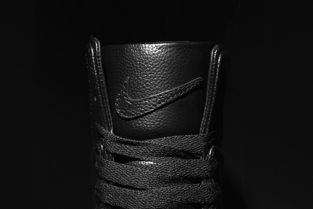 暗黑奢華的新潮創意：NikeLab x Riccardo Tisci DUNK LUX HI RT 2